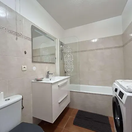 Maxime : 2p Avec Piscine, Clim, Terrasse Et Parking - 4 Couchages ! - Fr-1-226-551 Sainte-Maxime